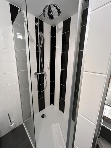 Photo de la galerie de l'établissement Hôtel Le Bristol Strasbourg Gare, à Strasbourg