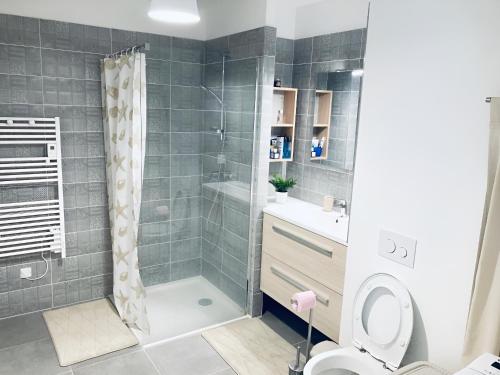 Ванная комната в Appartement design au cœur de Montpellier avec parking privé