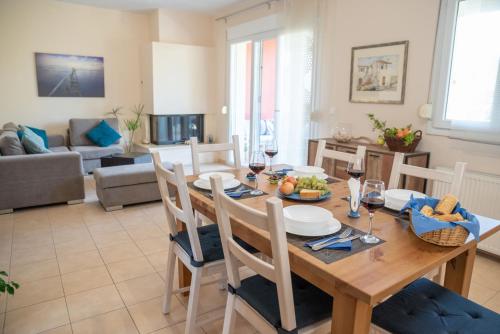 Foto Solari Hill Maisonette two private parking 1