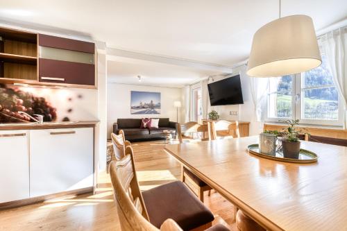 Kuchyň nebo kuchyňský kout v ubytování 2-Zimmer Ferienwohnung Rüti mit SW-Balkon