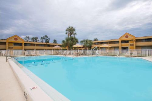 Gallery image of Days Inn by Wyndham Ocala North in Ocala