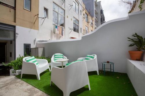 Vintage Apartment w/ Terrace