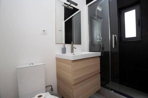 Vintage Apartment w/ Terrace
