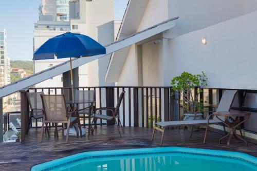 Balkoni atau teres di Flipper Hotel