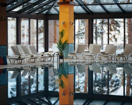 Bazén v ubytování Duja Chalet Ski Center nebo v jeho okolí