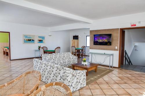 Televisyen dan/atau pusat hiburan di Flipper Hotel
