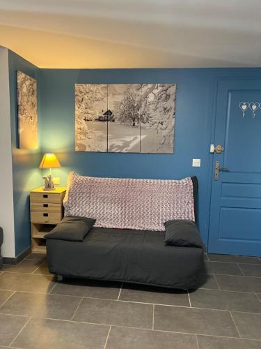 Photo de la galerie de l'établissement Très bel Appartement bleu, à Montclar