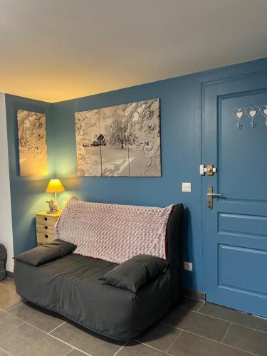 Photo de la galerie de l'établissement Très bel Appartement bleu, à Montclar