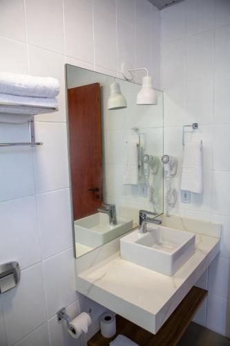 Bilik mandi di Flipper Hotel