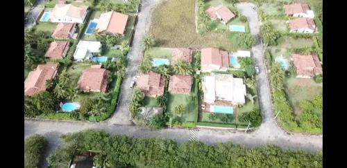 an overhead view of a group of houses at 3QUARTOS PIPA4YOU in Pipa