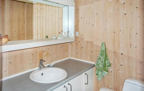 Koupelna v ubytování Stunning Home In Vggerlse With Sauna