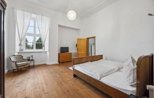 Ліжко або ліжка в номері Lovely Apartment In Burkau With Wifi