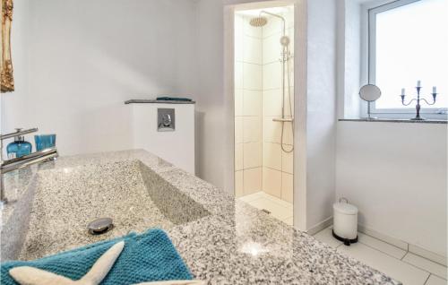 Koupelna v ubytování Cozy Home In Otterup With Wifi