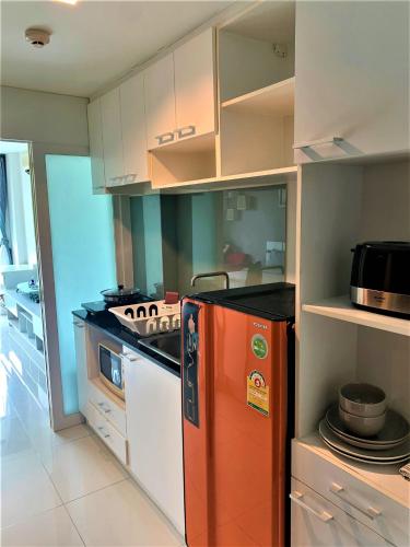 Η κουζίνα ή μικρή κουζίνα στο Pixel Condo - Panwa Beach
