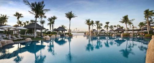 Bazén v ubytování Sofitel Dubai The Palm Resort & Spa nebo v jeho okolí
