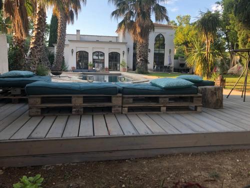 Photo de la galerie de l'établissement Villa contemporaine avec piscine sur 1400 m² de terrain, à 10 kms du Cap d Agde, à Florensac