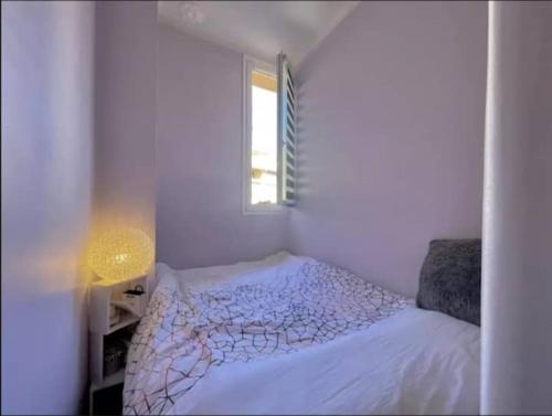Ein Bett oder Betten in einem Zimmer der Unterkunft Bright Apartment