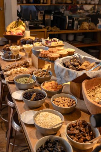 Đồ ăn tại/gần nhà nghỉ nhỏ