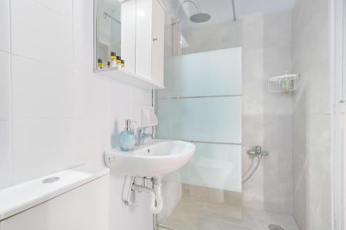 Thanasis Family Apartment