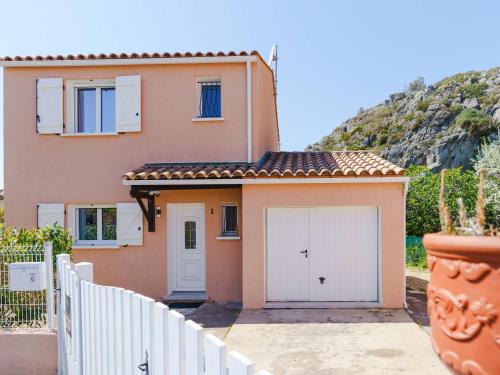 Villa climatisée 4 pièces avec terrasse, WIFI, garage, proche de la plage, animaux acceptés - FR-1-409-81
