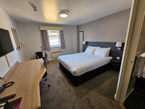 Pendulum Hotel Image