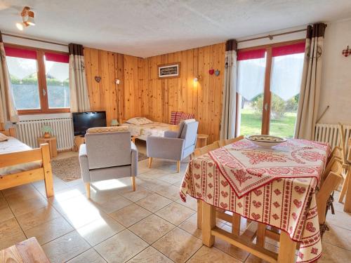 Location Cozy aux Pieds des Pistes, Proche Commerces et Centre-Village - FR-1-505-104