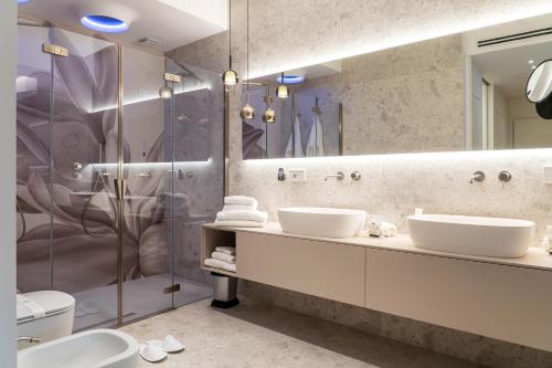 Salle de bains dans l'établissement Donna Giacinta Luxury Accomodation