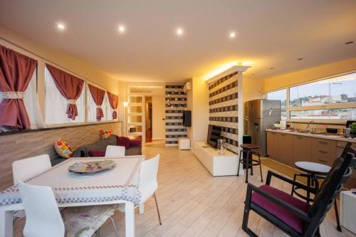 LidaHouse Terrace and Vesuvio view next Museum By HouseinNaples