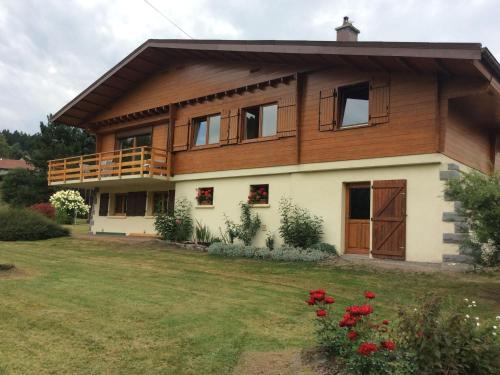 Gîte confortable à Gérardmer avec jardin, ski, randonnées et activités nautiques