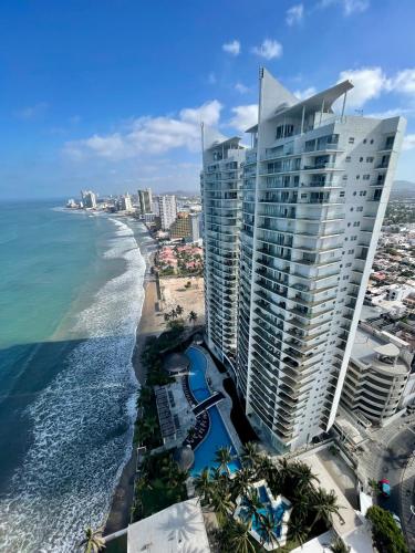 2 Bed/2 Bath Luxury Beachfront Condos Golden Zone