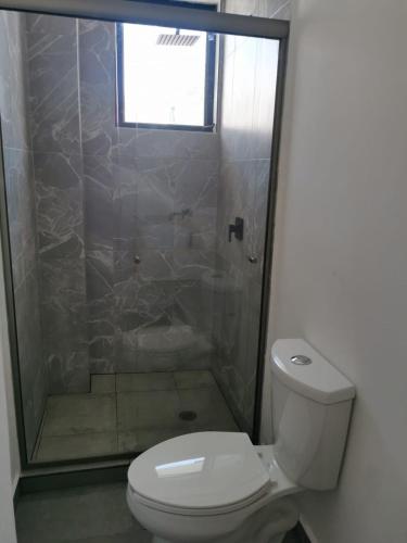Vonios kambarys apgyvendinimo įstaigoje dept Miraflores
