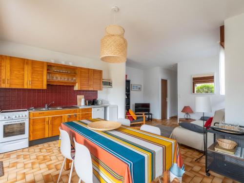 Maison 6 pers. à Mimizan, bord de courant, forêt et océan, 3 étoiles, tout confort, ménage inclus - FR-1-50-80