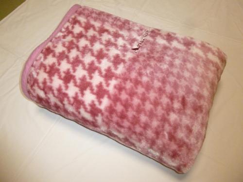 a pink pillow sitting on top of a table at Hotel Wakow - Vacation STAY 21988v in Yonago