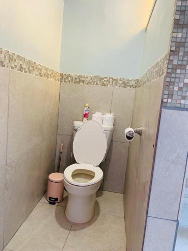Un baño de The Ansen Place
