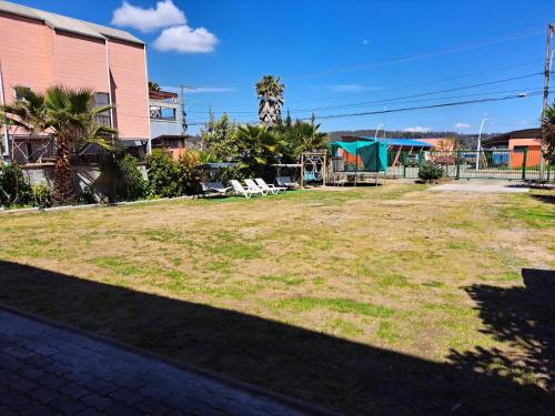 El edificio en el que está la casa vacacional