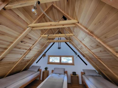 Antić apartmani Stara planinaにあるベッド