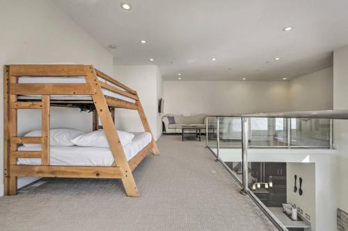 Ένα ή περισσότερα κρεβάτια σε δωμάτιο στο The Lofts #8d - Ski-inout