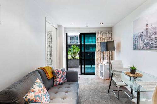 Gallery image of 1BR apartment with patio Close to Spark Arena in Auckland