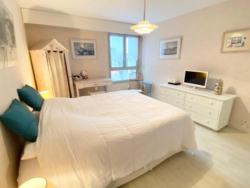 Appartement T3 Lumineux avec Balcon, Garage et Wi-Fi - Plage et Commerces à Proximité
