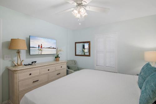 Pelican Beach Resort by Colasan photo 98