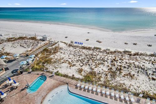 Pelican Beach Resort by Colasan photo 27