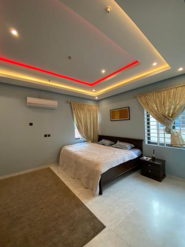 Ένα ή περισσότερα κρεβάτια σε δωμάτιο στο Kay’s villa