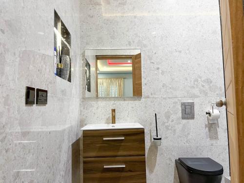 Ένα μπάνιο στο Kay’s villa