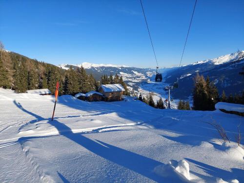 Galería fotográfica de Chalet Salzach near Ski Lift & Spa en Neukirchen am Großvenediger