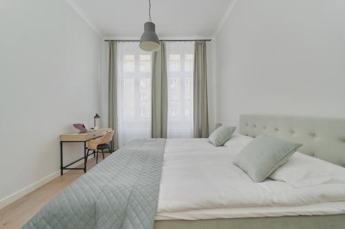 Piłsudskiego Stylish Apartment by Noclegi Renters