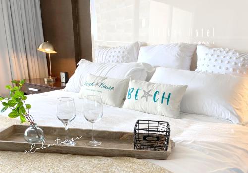 Postel nebo postele na pokoji v ubytování Ocean View Waikiki Luxury Ilikai