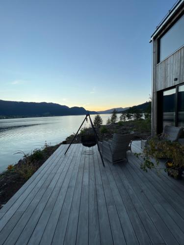 桑達那的住宿－Modern house by the Fjord in Sandane, Nordfjord.，相簿中的一張相片