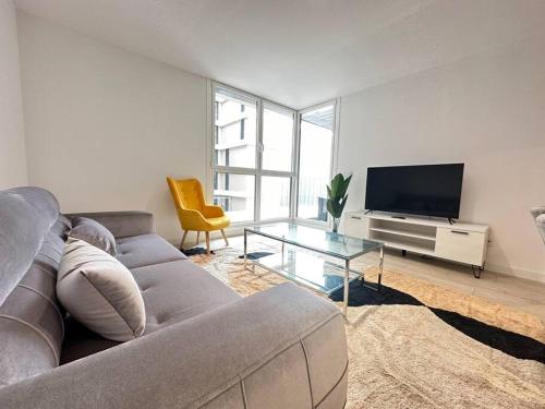 Jacinto Benavente 15, 3A con Parking gratis by YBH