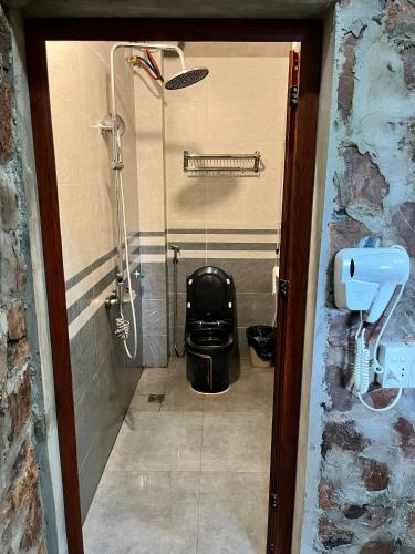 Ένα μπάνιο στο Tay's Home at Khuoi Ky - 5 mins to Ban Gioc Falls