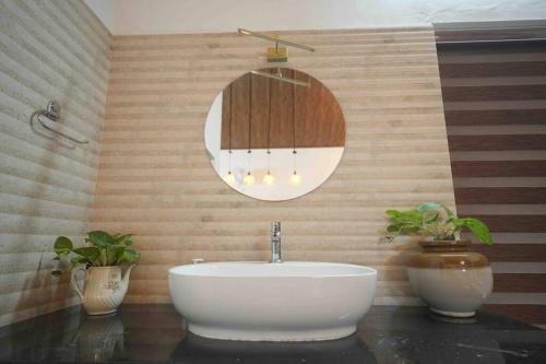 Bilik mandi di Thekkaniyil Homestay